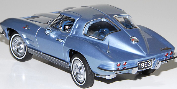PhillyMint-Franklin Mint 1963 Corvette Sting Ray - Fiberglass 